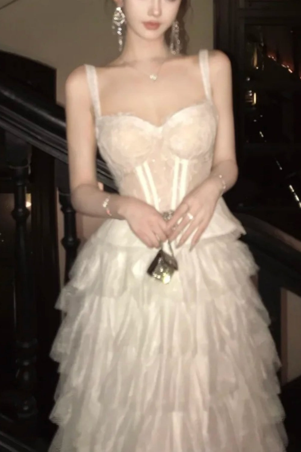 uschichubs-Sweet White Lace Strappy Gown, Tiered dress Design Overflows with Romantic Atmosphere gh5901