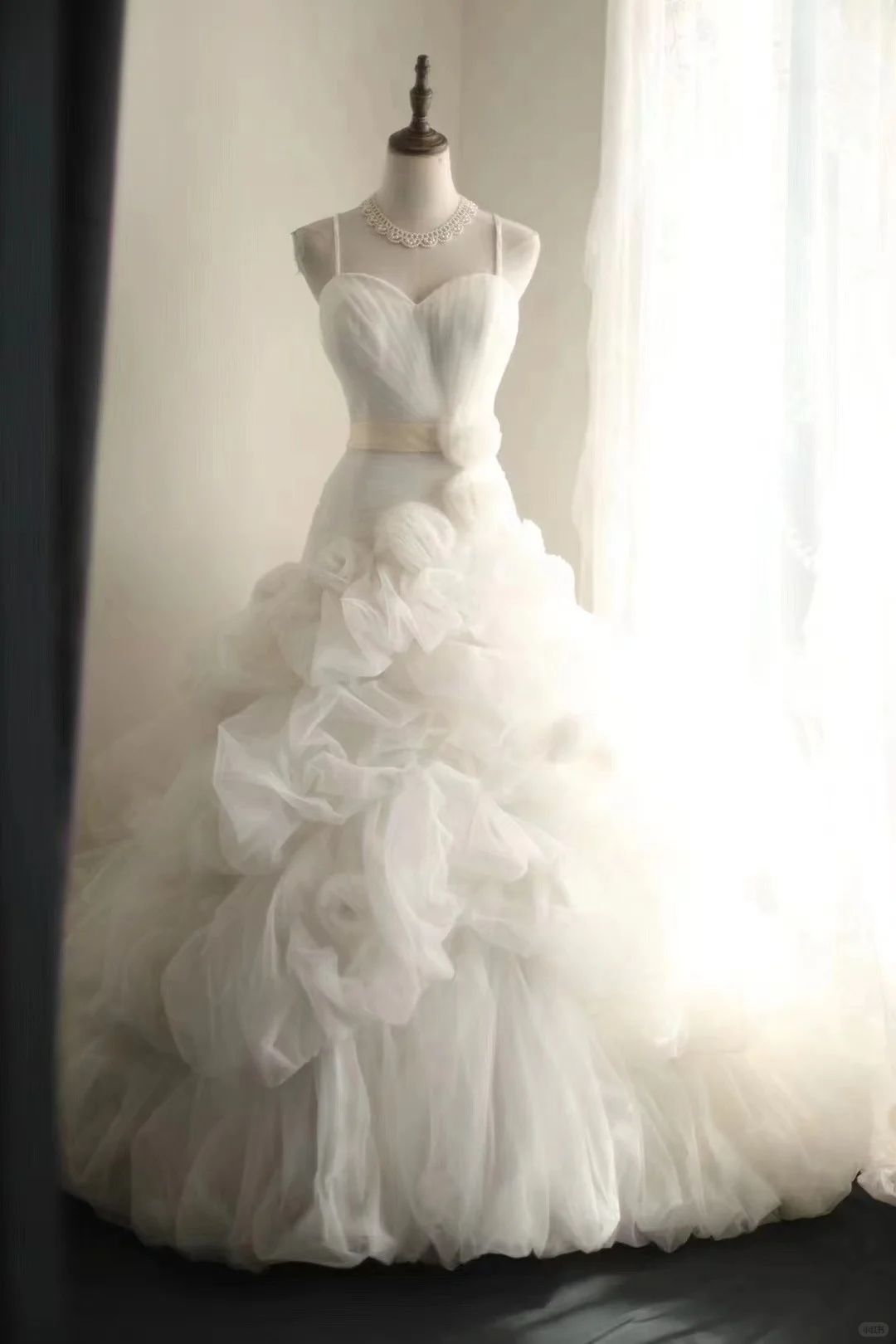 Romantic White Tulle Pleated A Line Princess Wedding Dress S538