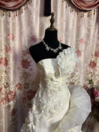 Vintage-Inspired 3D Flowers Strapless Wedding Dress Romantic A-Line Ruffled Bridal Gown TP5080