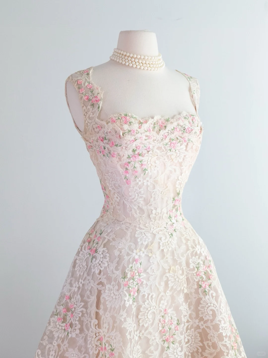 Retro Pink Floral Exquisite Embroidery Design A-Line Short Homecoming Dress Party Dress TP4195