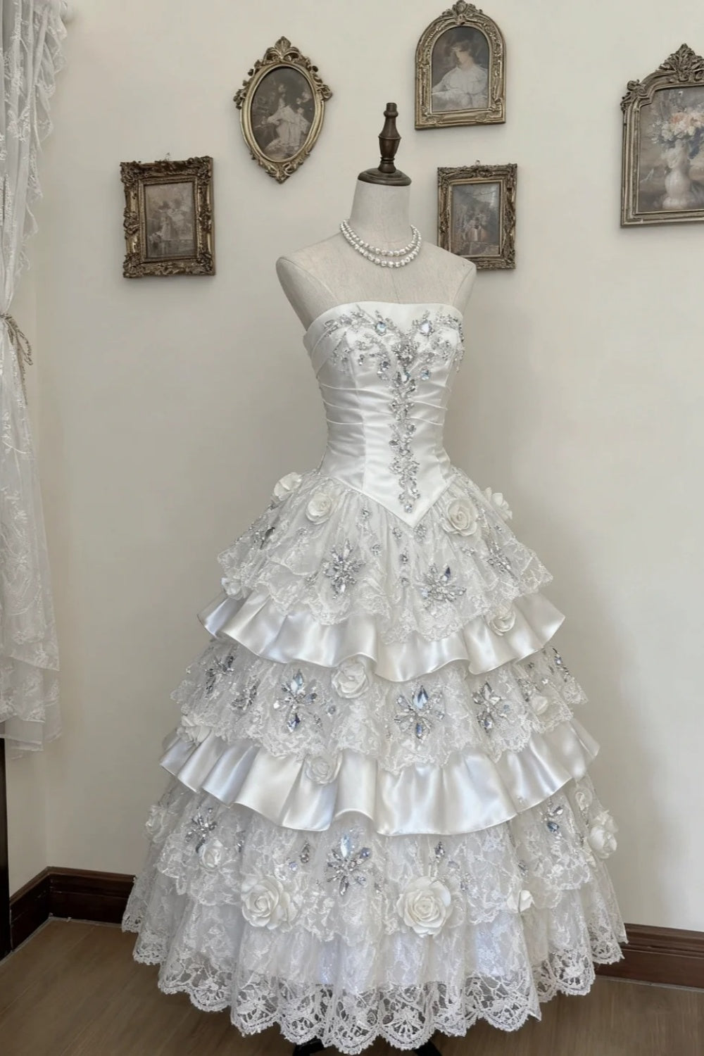 uschichubs-Romantic Tea - Party Atmosphere Styleï¼_hite Satin & Lace & Rhinestone 3D Floral Strapless Floor - Length Birthday Fantasy Dress gh5892