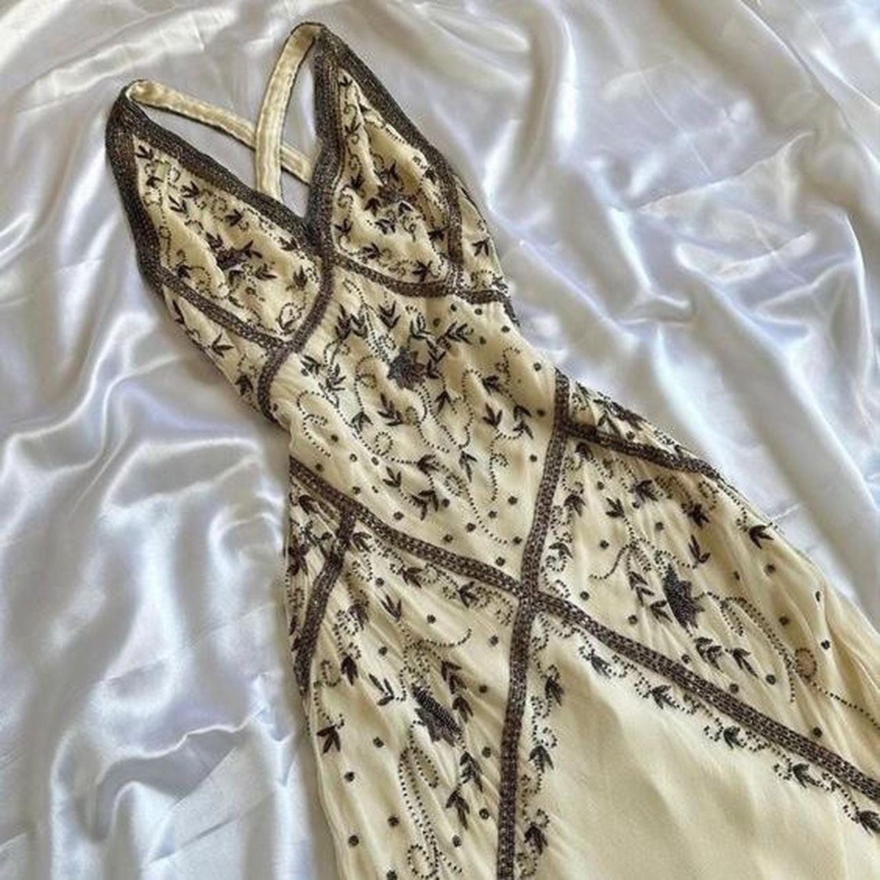 Fairytale Cream Beige/Black/Pink V Neck Sophisticated Elegant Floral Long Evening Prom Dress gh2941