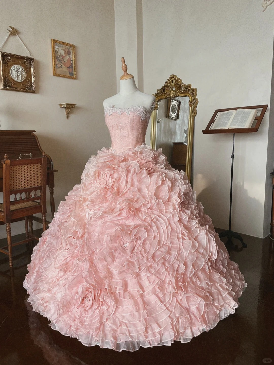 French romantic rose tulle flower tube top fluffy princess floor-length wedding dress P3071