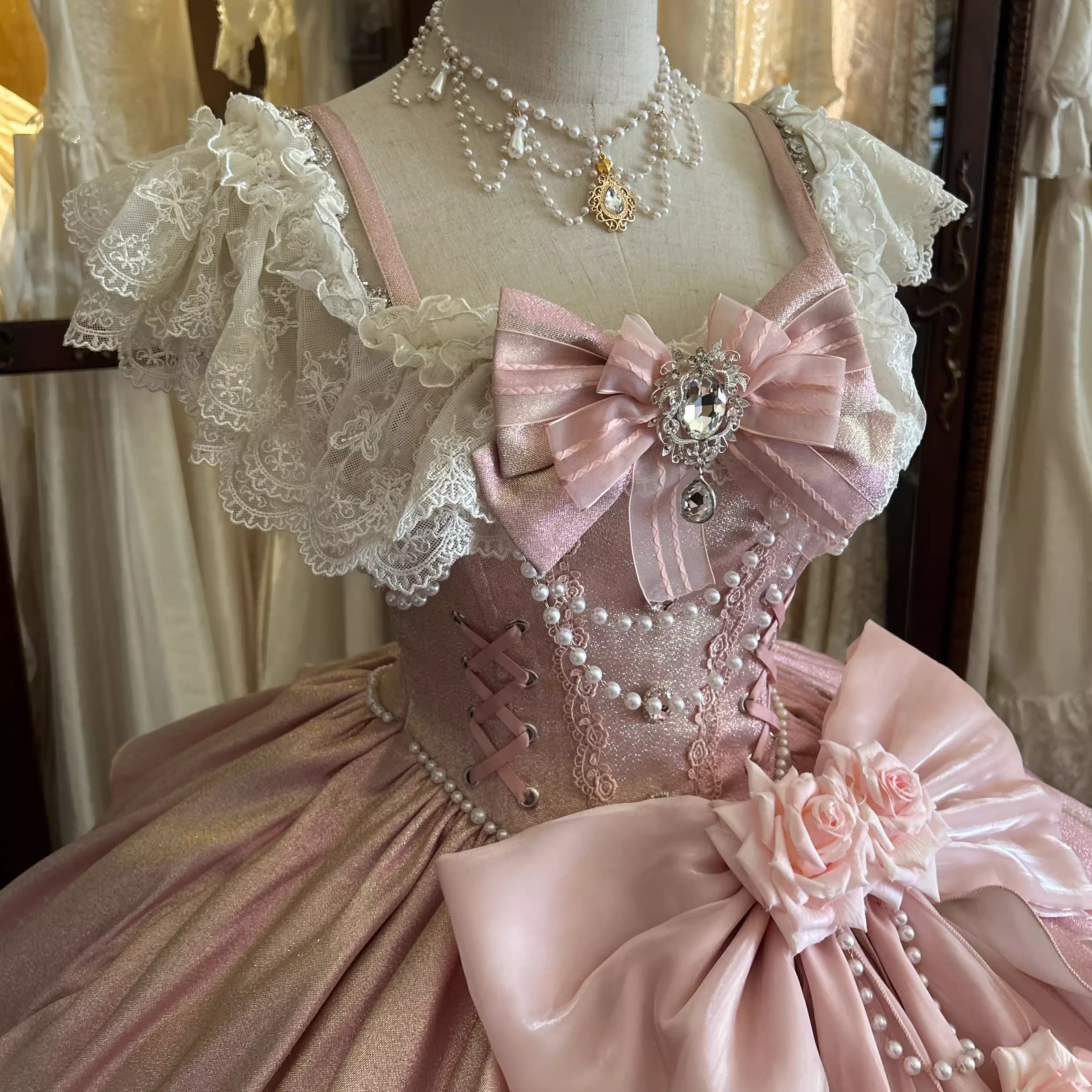 Glamorous Pink Shimmer Lolita Ball Gown – Vintage-Inspired Lace & Pearl Embellished Princess Dress with Floral Bow Accents TP5067