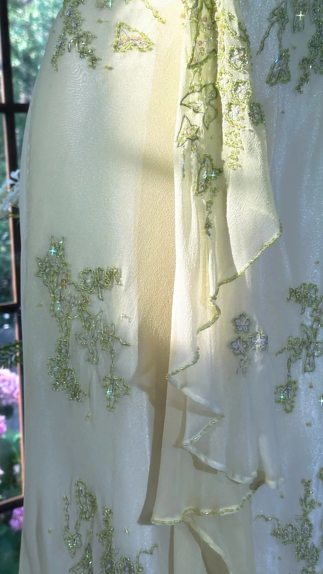 Beautiful Light Green Prom Dresses Elegant Ball Gowns