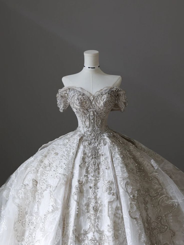 Gorgeous Off-Shoulder Embroidered Wedding Dress A-Line Fairytale Beading Lace Bridal Gown TP5076