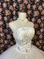 Vintage-Inspired 3D Flowers Strapless Tulle Wedding Dress Romantic Embroidered Bridal Gown TP5085