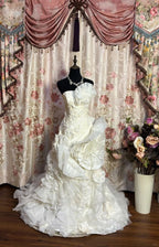 Vintage-Inspired 3D Flowers Strapless Wedding Dress Romantic A-Line Ruffled Bridal Gown TP5080