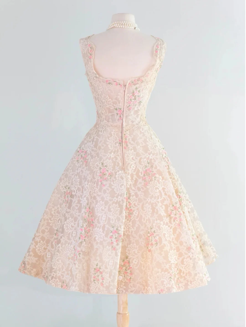 Retro Pink Floral Exquisite Embroidery Design A-Line Short Homecoming Dress Party Dress TP4195