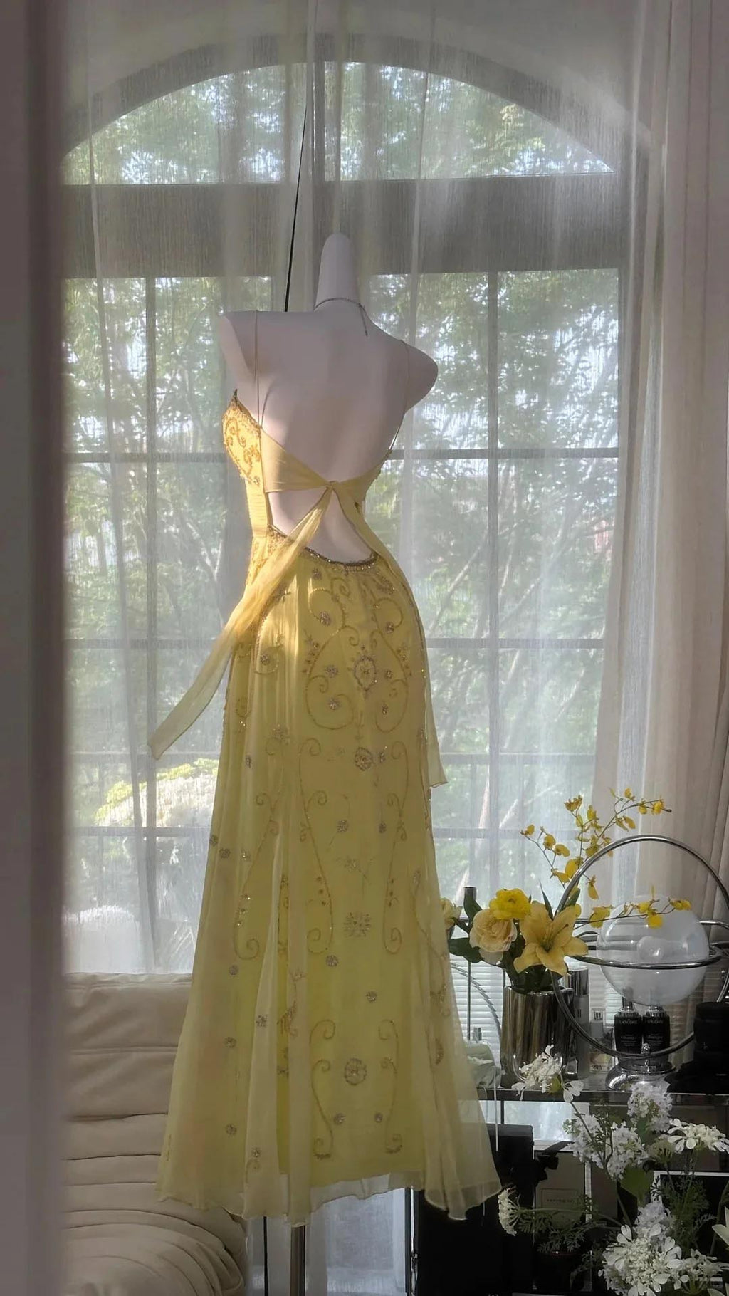Unique Yellow Prom Dresses Long Beaded Open Back Prom Outfit