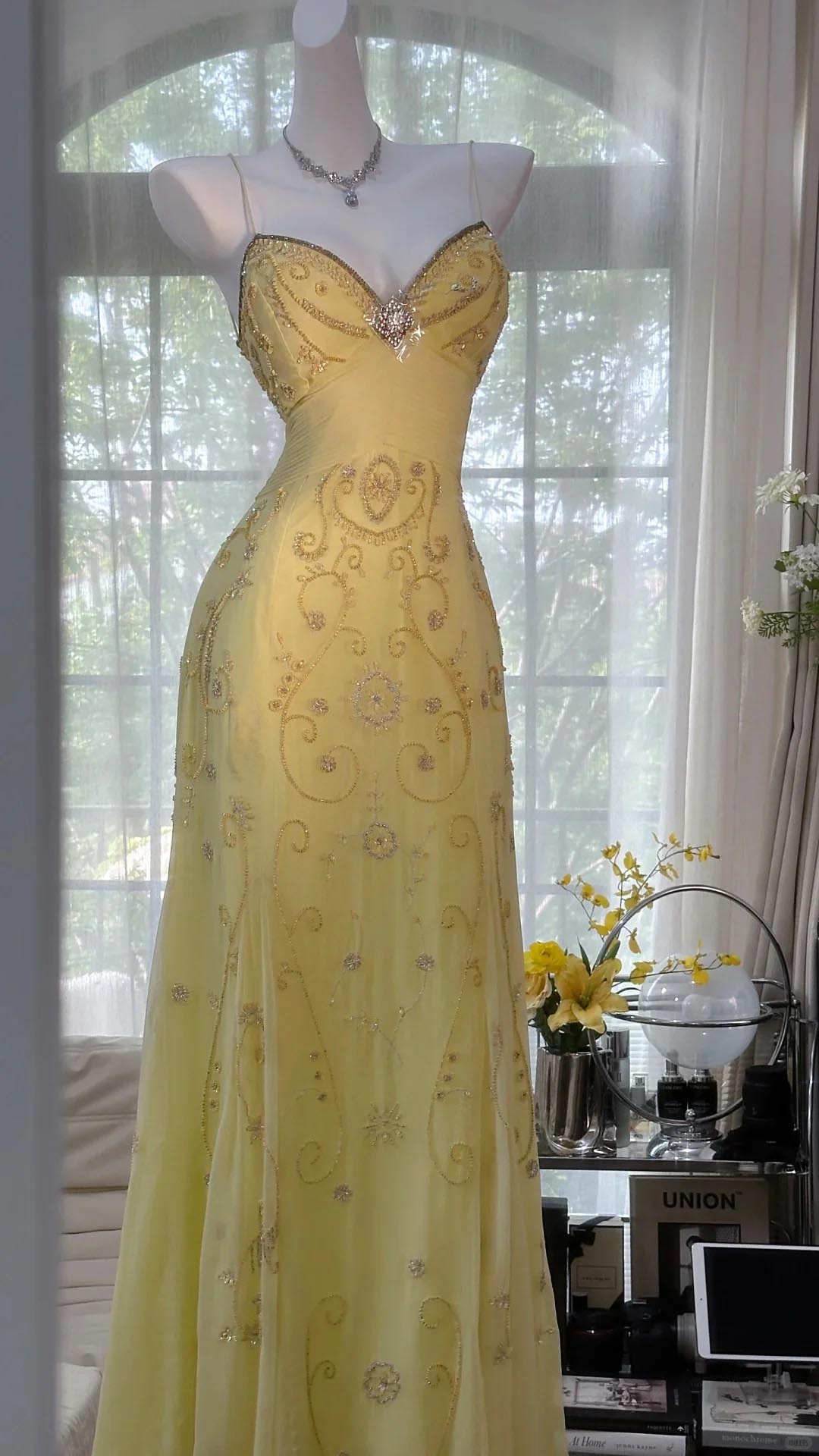 Unique Yellow Prom Dresses Long Beaded Open Back Prom Outfit