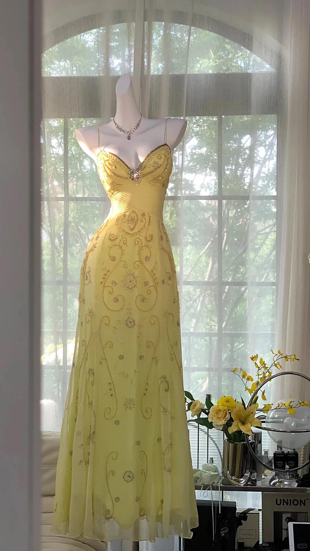 Unique Yellow Prom Dresses Long Beaded Open Back Prom Outfit